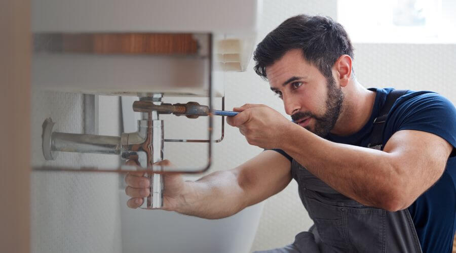 Professional water heater repair in Waring, TX